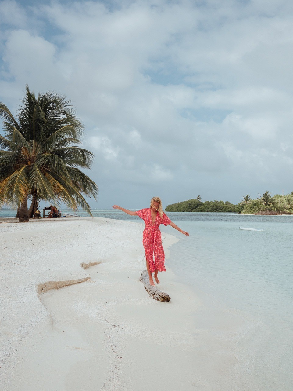 How to Wear Red and Pink Together - The Girl from Panama