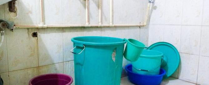 How Do You Take a Bucket Bath in India?